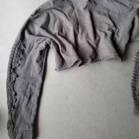 Forever 21 black cropped hooded sweatshirt - Picture 8 of 8